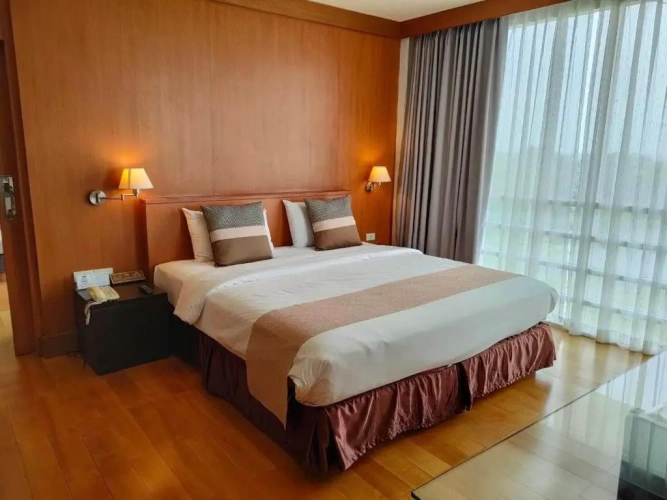 Suite with balcony