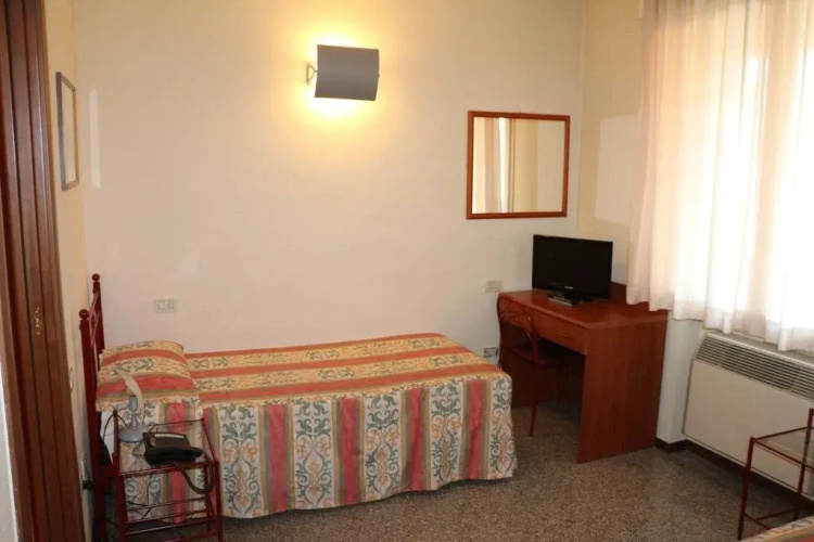 Hotel House