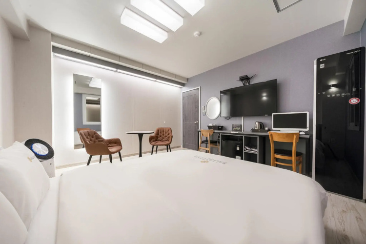 Ballantine Business Hotel
