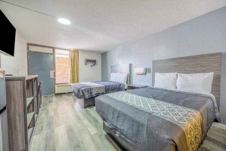 Standard Quadruple room with balcony