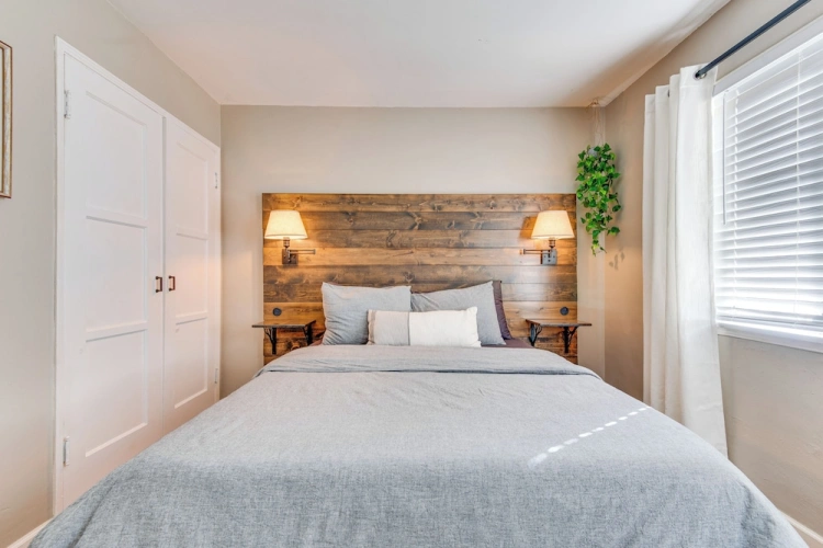 2 Bedrooms Apartment