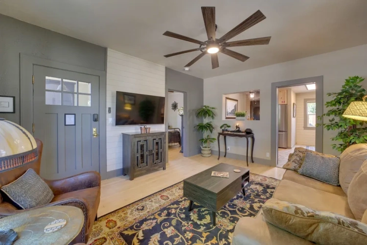 2 Bedrooms Cottage