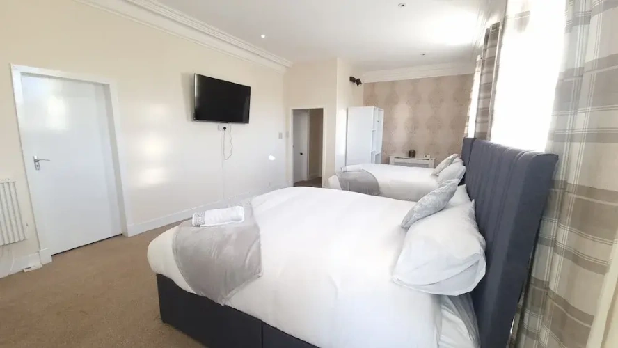 2 Bedrooms Suite