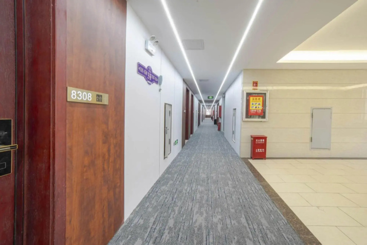 Ayile Holiday Hotel