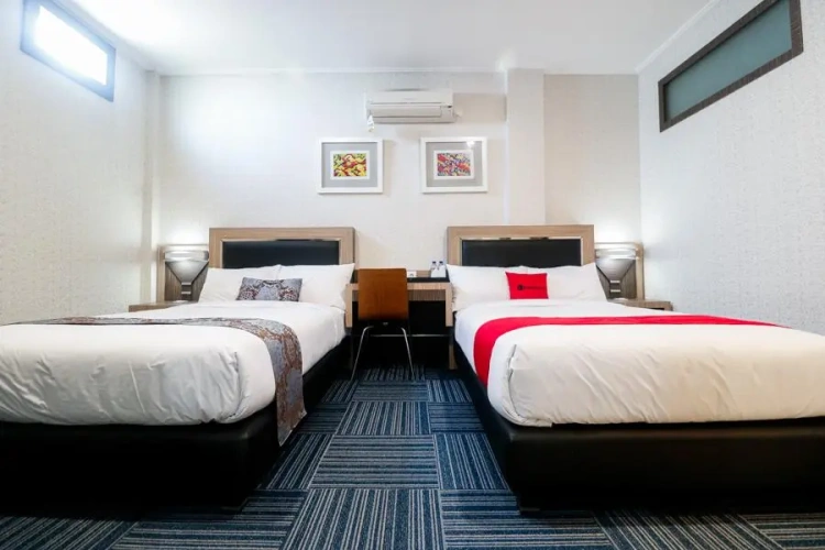 Standard Twin room