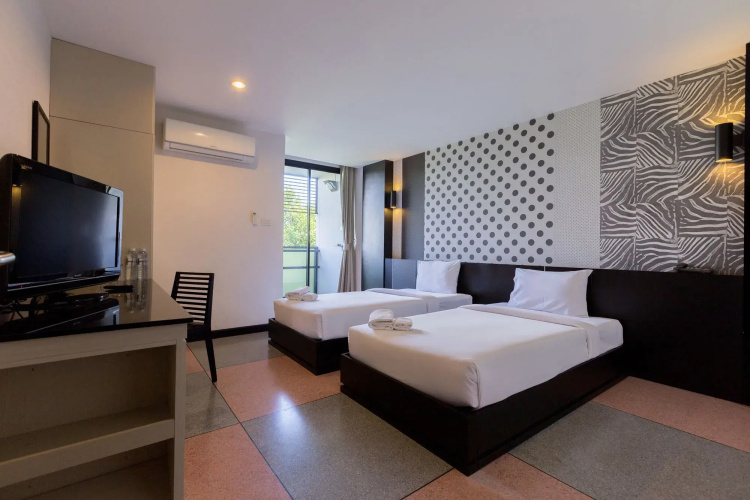 Pentahug Hotel