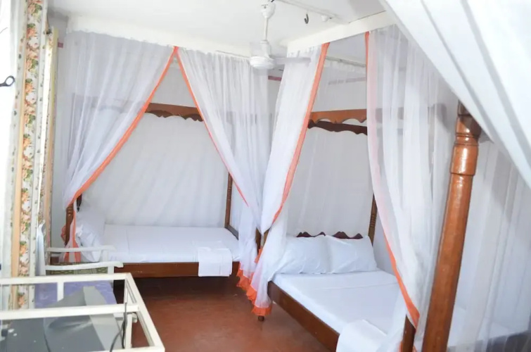 Whitesun Safari Hotel