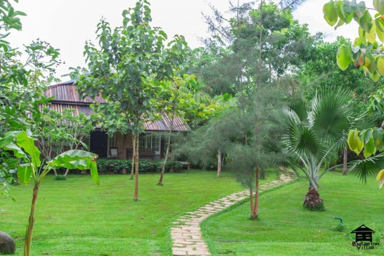 Villa with garden view