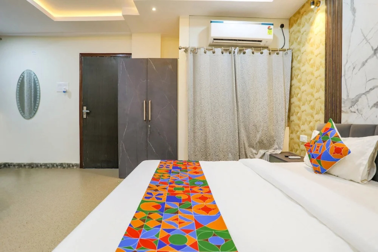 FabHotel Namaste Kashi