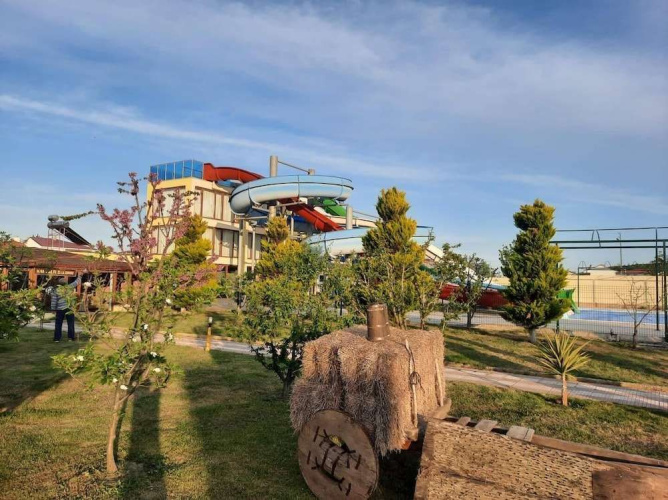 Sinopsis Resort Otel