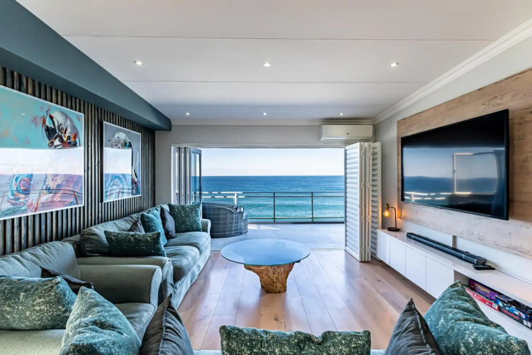 Beach front penthouse apartment