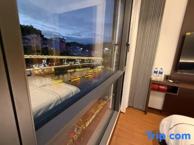 Standard Single room with river view