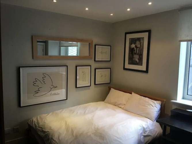 Stylish, Modern Chelsea Studio