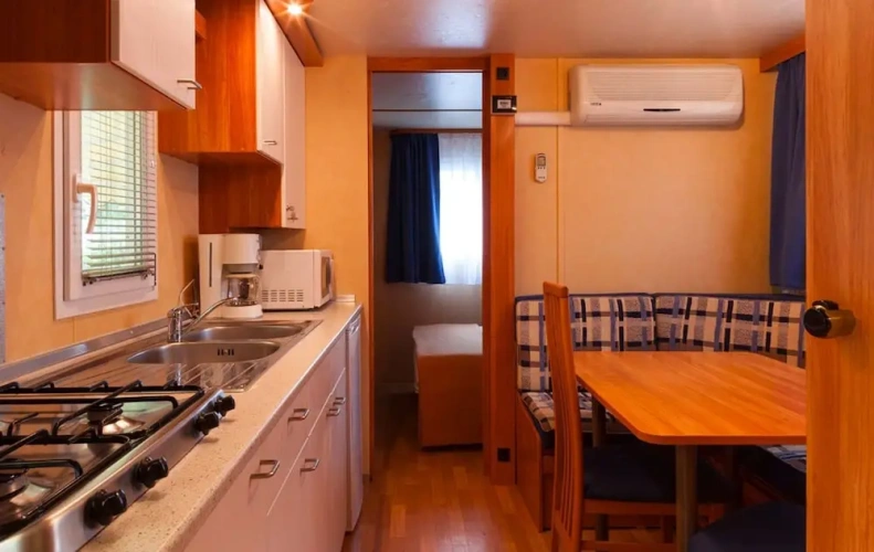 2 Bedrooms Mobile Home