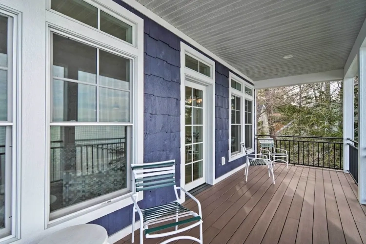 3 Bedrooms Cottage with balcony