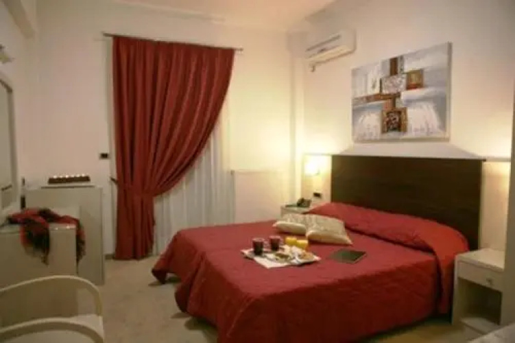Omiros Luxury Hotel