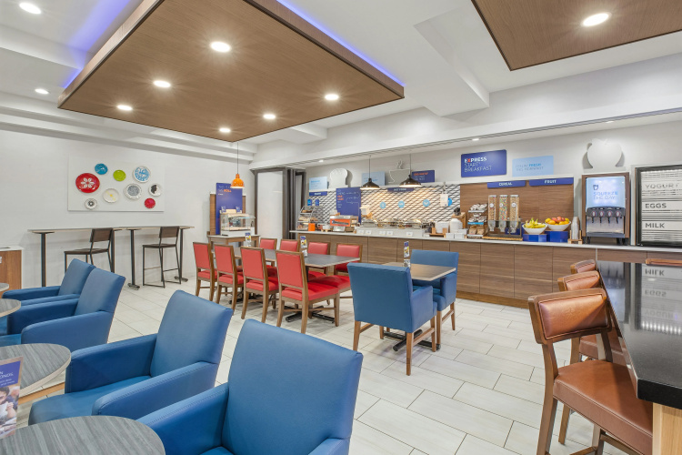 Holiday Inn Express & Suites Tacoma photo 26