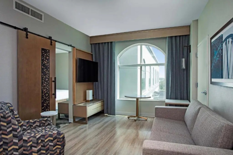 Sheraton Suites Columbus