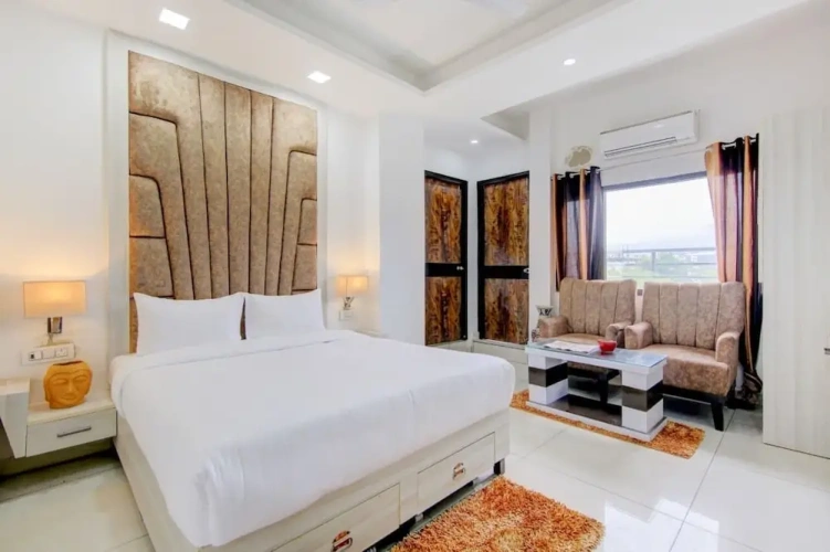 Superior room with balcony