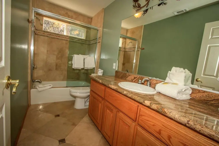 1603-golden Oak Views