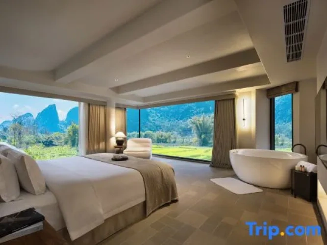 Double Suite with mountain view