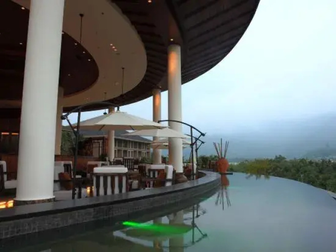Qixian Yaochi Hot Spring Resort