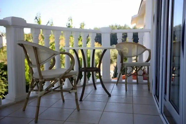 Bella Villa 3