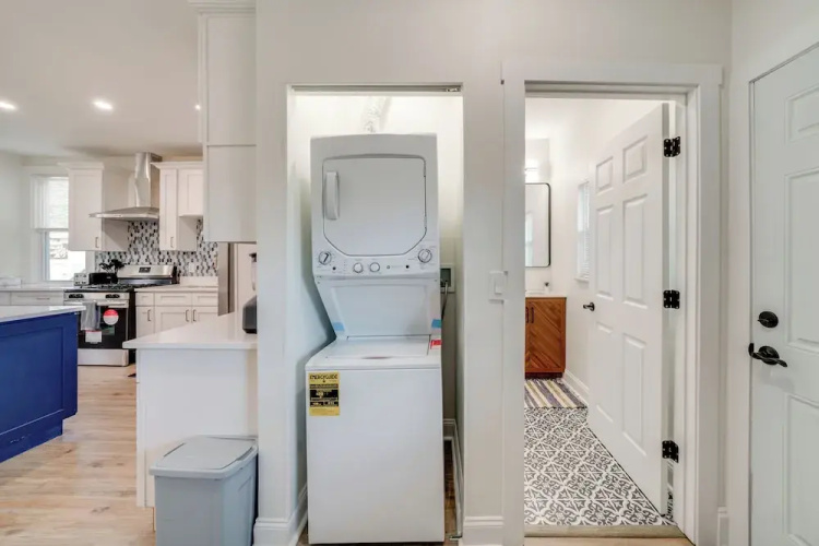 4 Mi to Dtwn: Pet-friendly Home in Pittsburgh