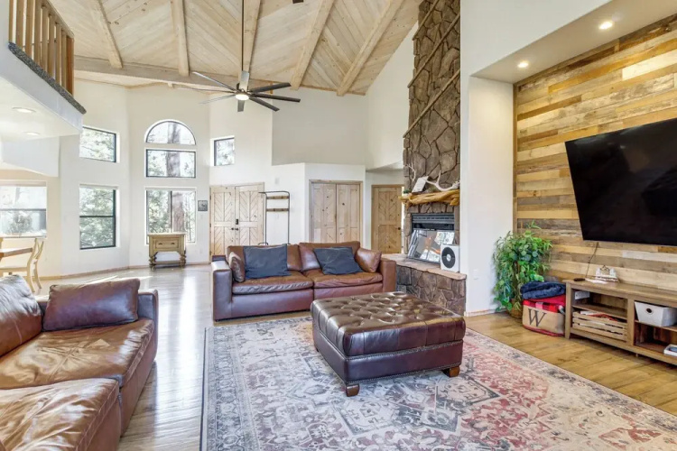 Hot Tub: 'ponderosa Paradise' Overgaard Cabin