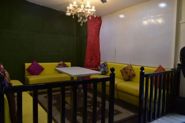 QubeStay TownHostel