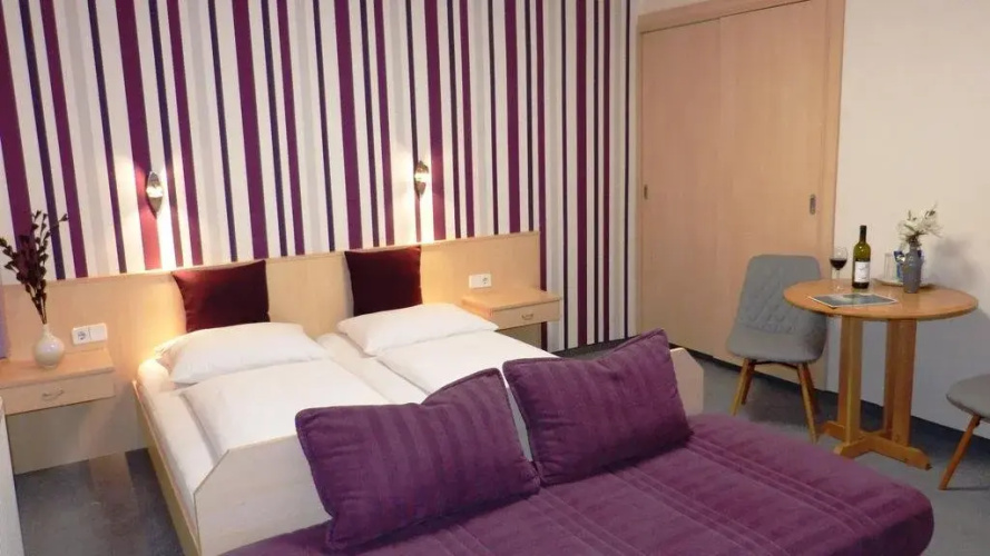 Rooms 73