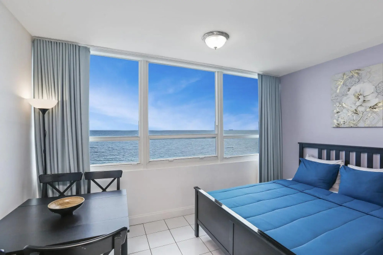 Castle Beach Suites by MiaRentals
