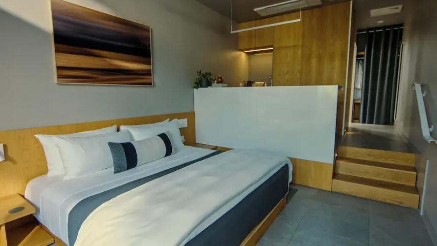 Frame Hotel - SoCo
