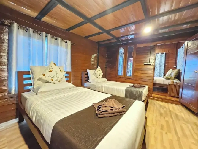 Standard Family room with garden view