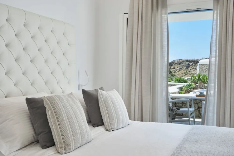 Deluxe Triple room with balcony