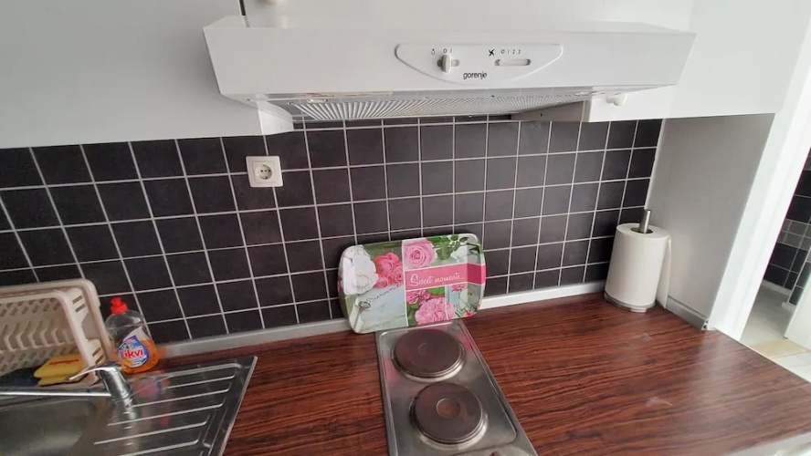 Appealing Apartment 8 Sleeps 3 Guests