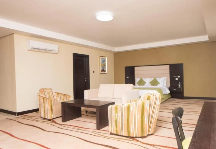 Deluxe Suite