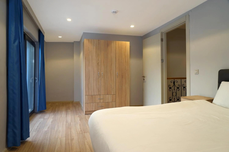 Mene Suites