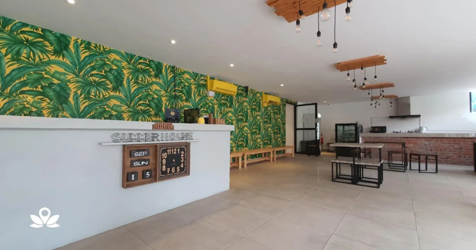 OYO 90121 Summer House Bed & Cafe