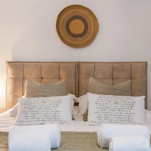 Pleasant 2 Bedroom Apartment With Private Parking