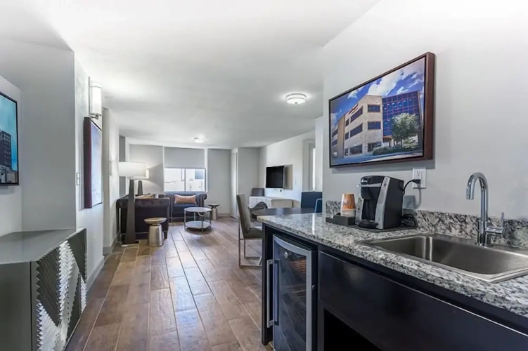 2 Bedrooms Luxury Suite