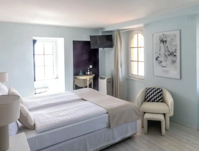 Comfort room