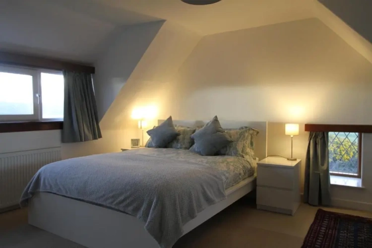 3 Bedrooms Cottage