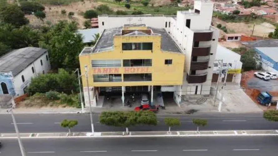 Tahen Hotel