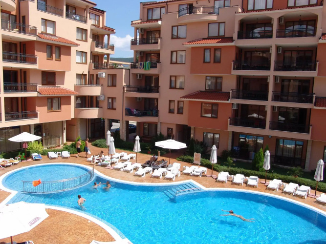 Efir Holiday Village