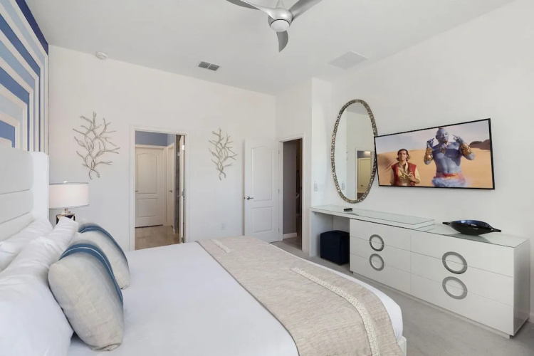 St016v: 10 Bed, Treehouse, Harry Potter