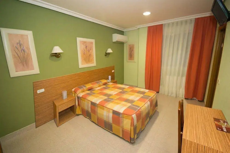 Hostal El Cruce