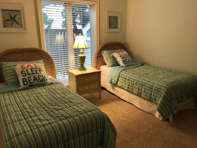 6506 A Oceanfront - 4 Br Cottage