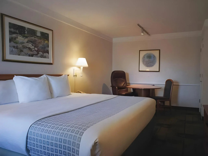 Motel 6 Phoenix, AZ - Midtown
