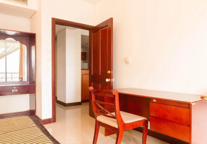 Crescat Apartments